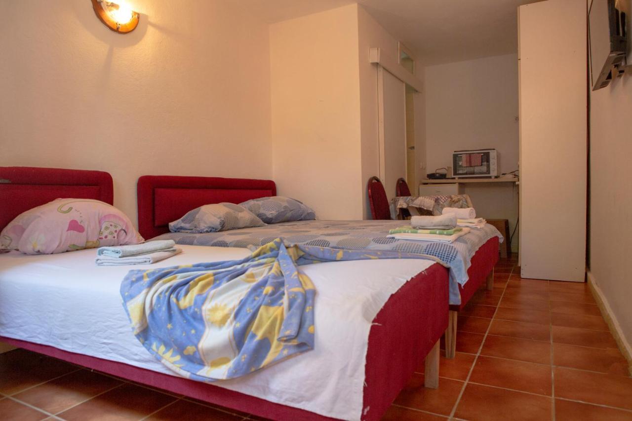 Family Apartments Vukcevic Čanj Esterno foto
