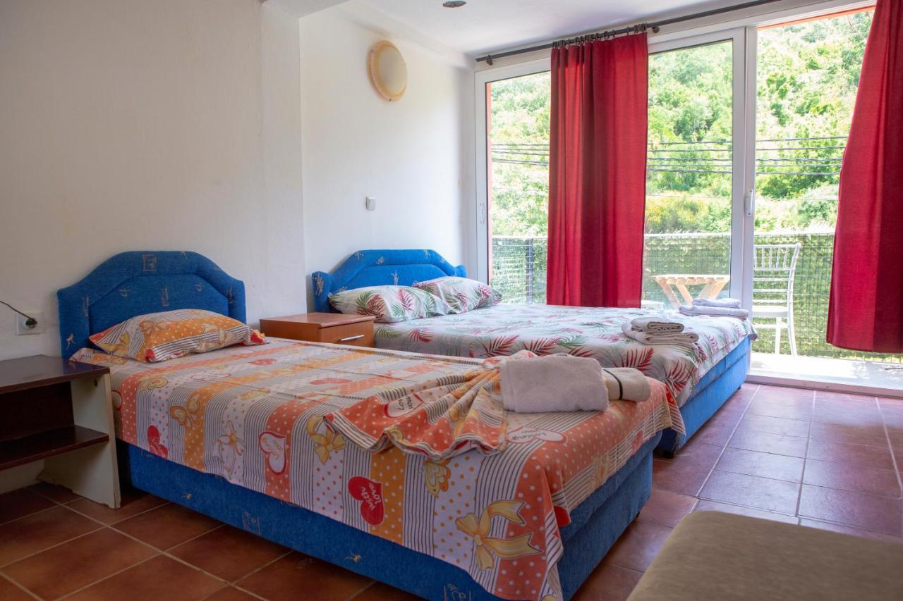 Family Apartments Vukcevic Čanj Esterno foto