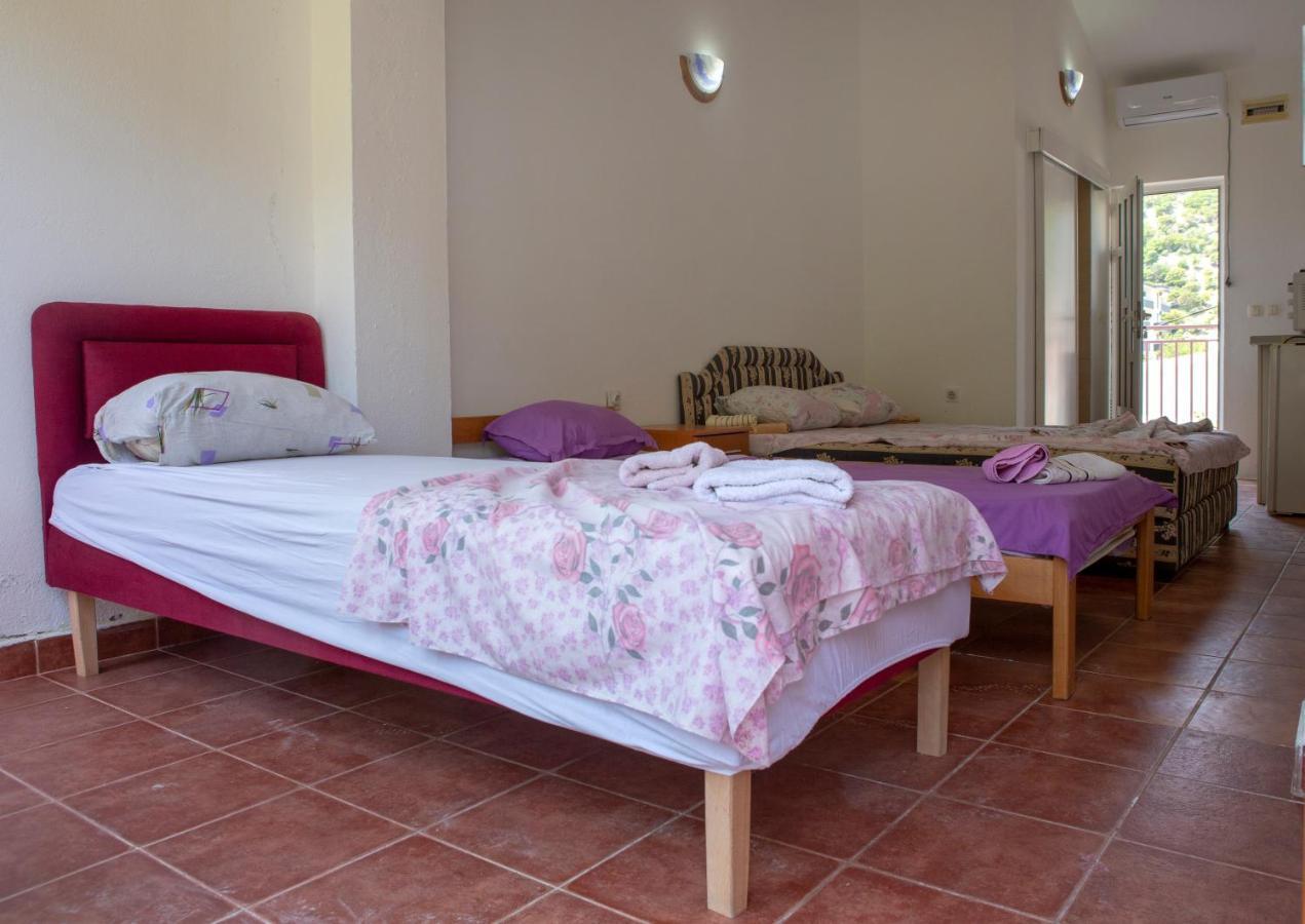 Family Apartments Vukcevic Čanj Esterno foto