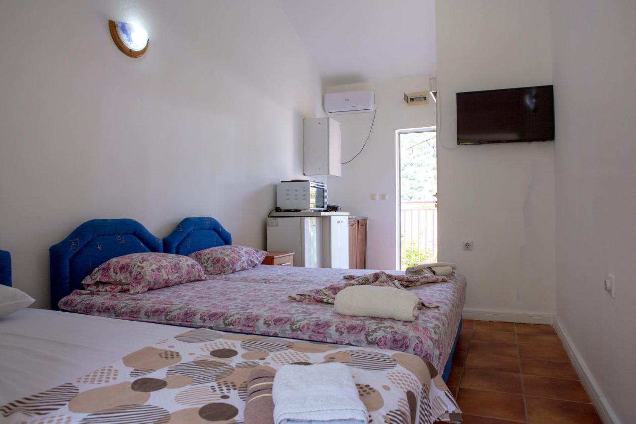 Family Apartments Vukcevic Čanj Esterno foto