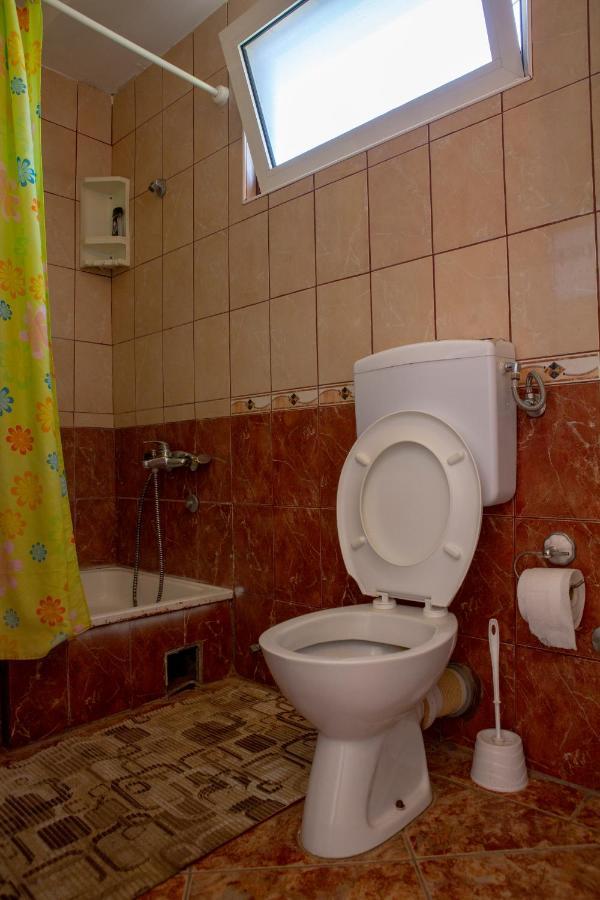 Family Apartments Vukcevic Čanj Esterno foto